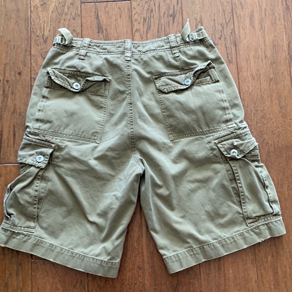 AEO Distressed Cargo Shorts lt Olive Green/ Brown - Picture 2 of 9